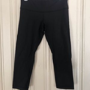 Lululemon high rise cropped wunder under leggings
